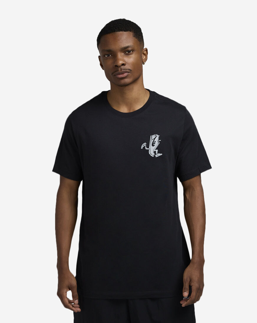 Shop Nike Club Run Shoe T-Shirt HJ0572-010 black | SNIPES USA