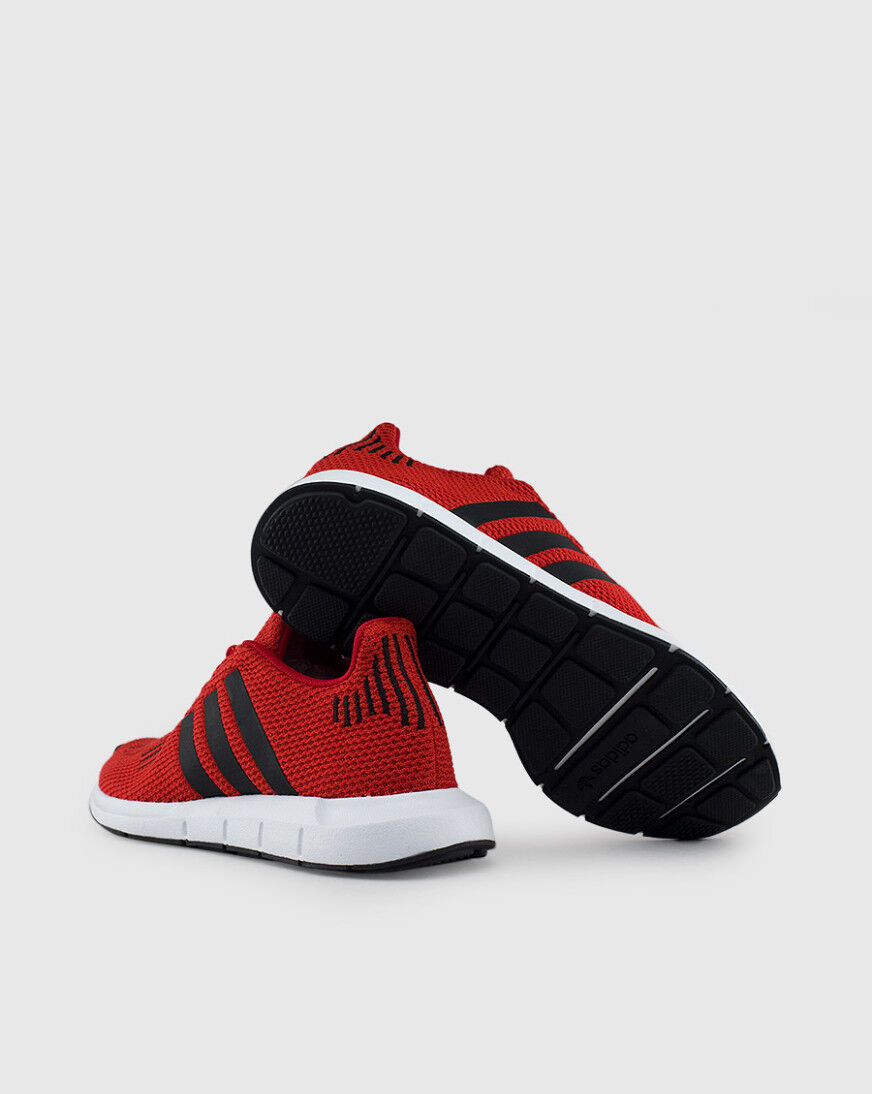 Adidas swift run store black and red