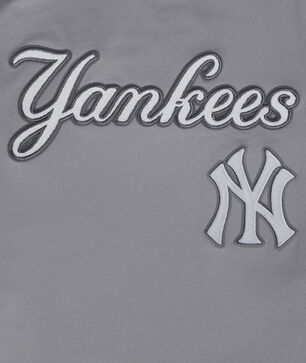 New York Yankees Aaron Judge #99 Classic Striped Tee