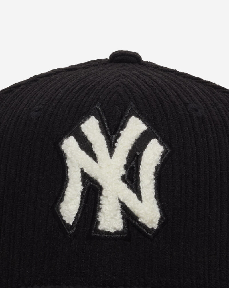 New Era 59Fifty New York Yankees Chenille Cord Fitted Hat 60769965 Black 2