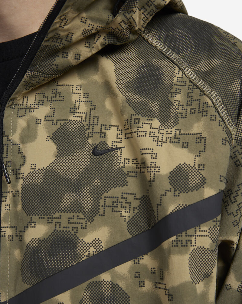 Nike Tech Dri-FIT Woven Camo Windrunner Jacket HV0979-210 Green 3