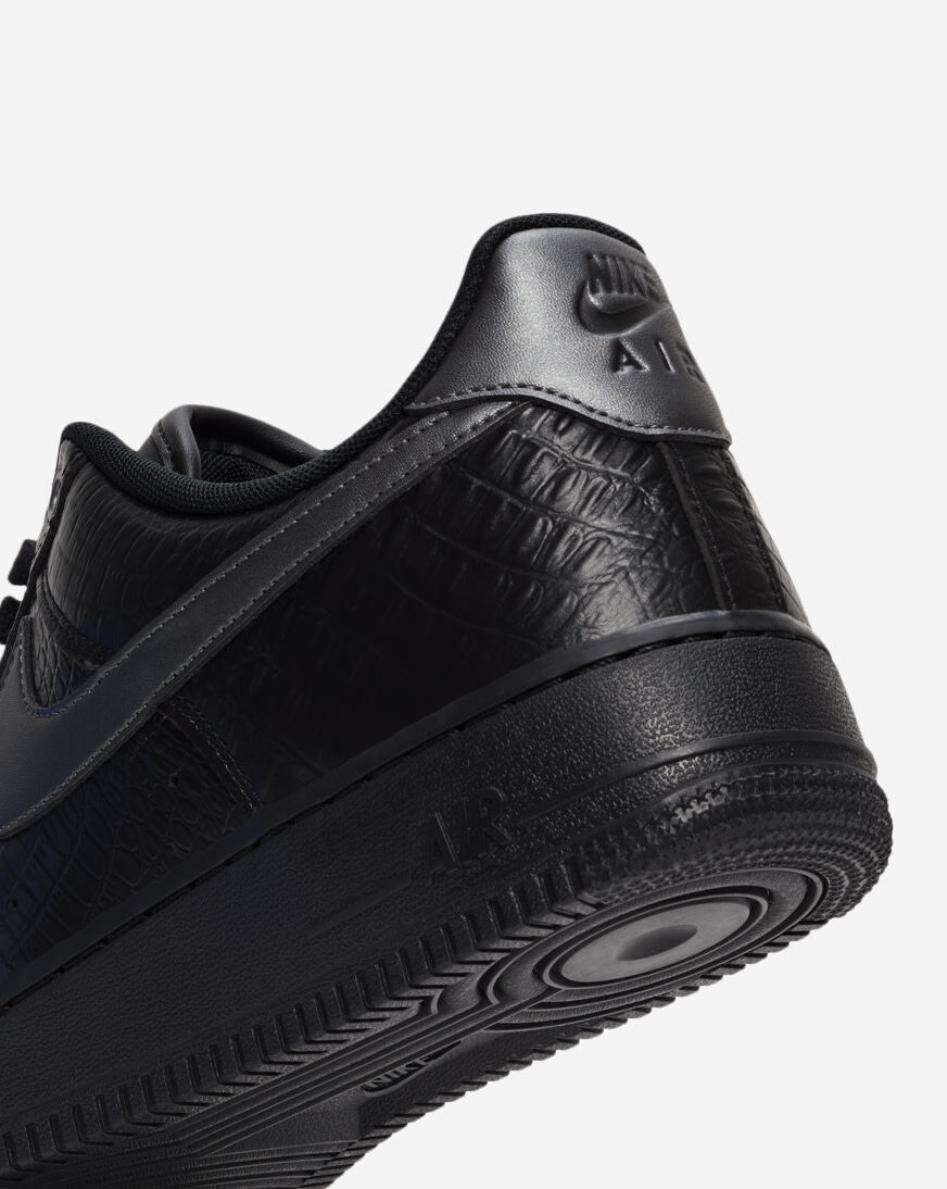 Shop Nike Air Force 1 '07 IV6306-010 black | SNIPES USA