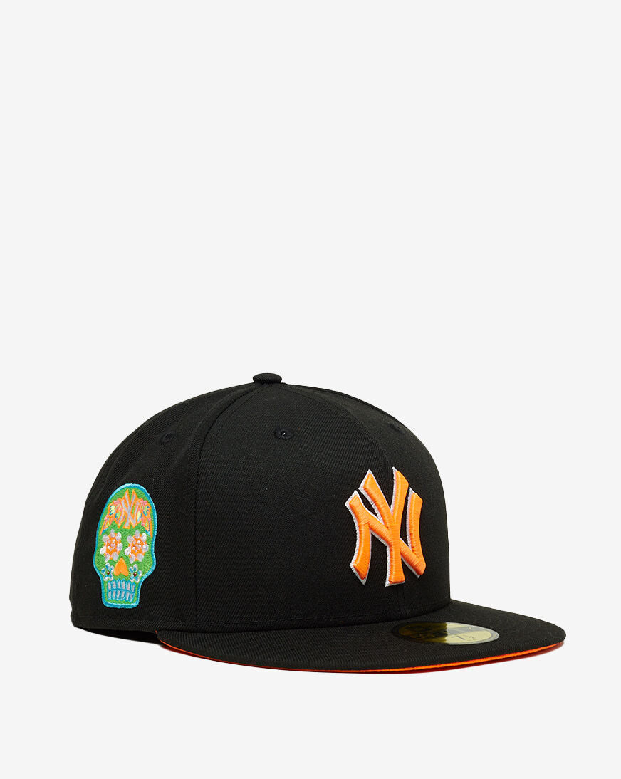 Shop New Era 59Fifty New York Yankees Dia De Los Muertos Hat