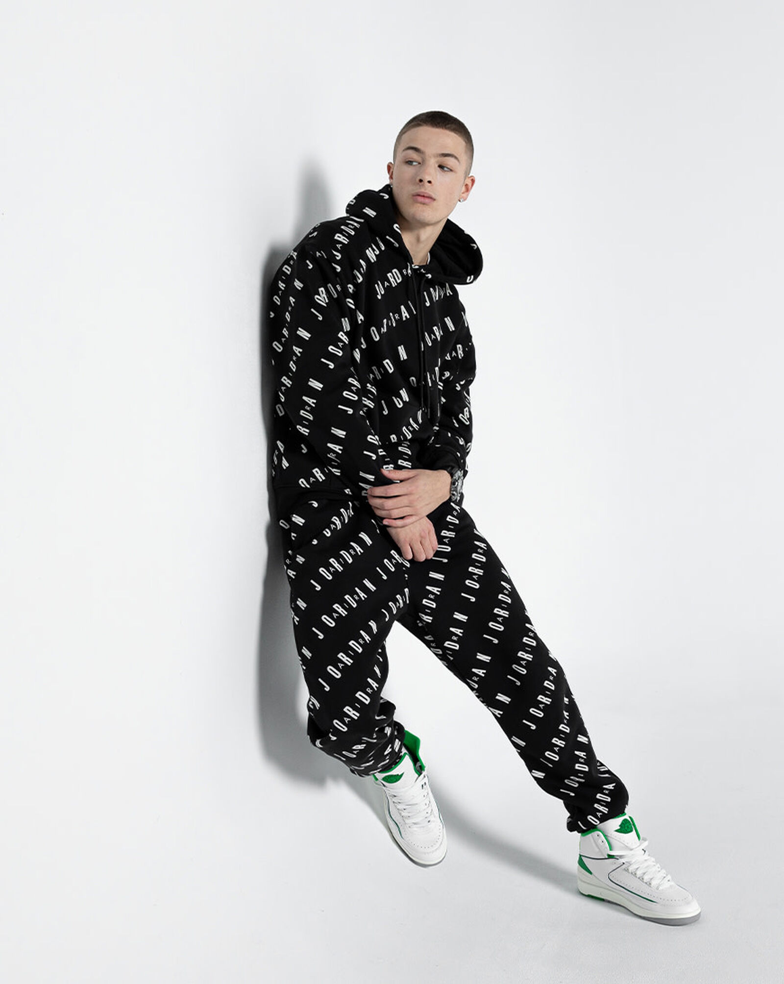 Shop Jordan Essential AOP Graphics Fleece Pants DV7646-010 black