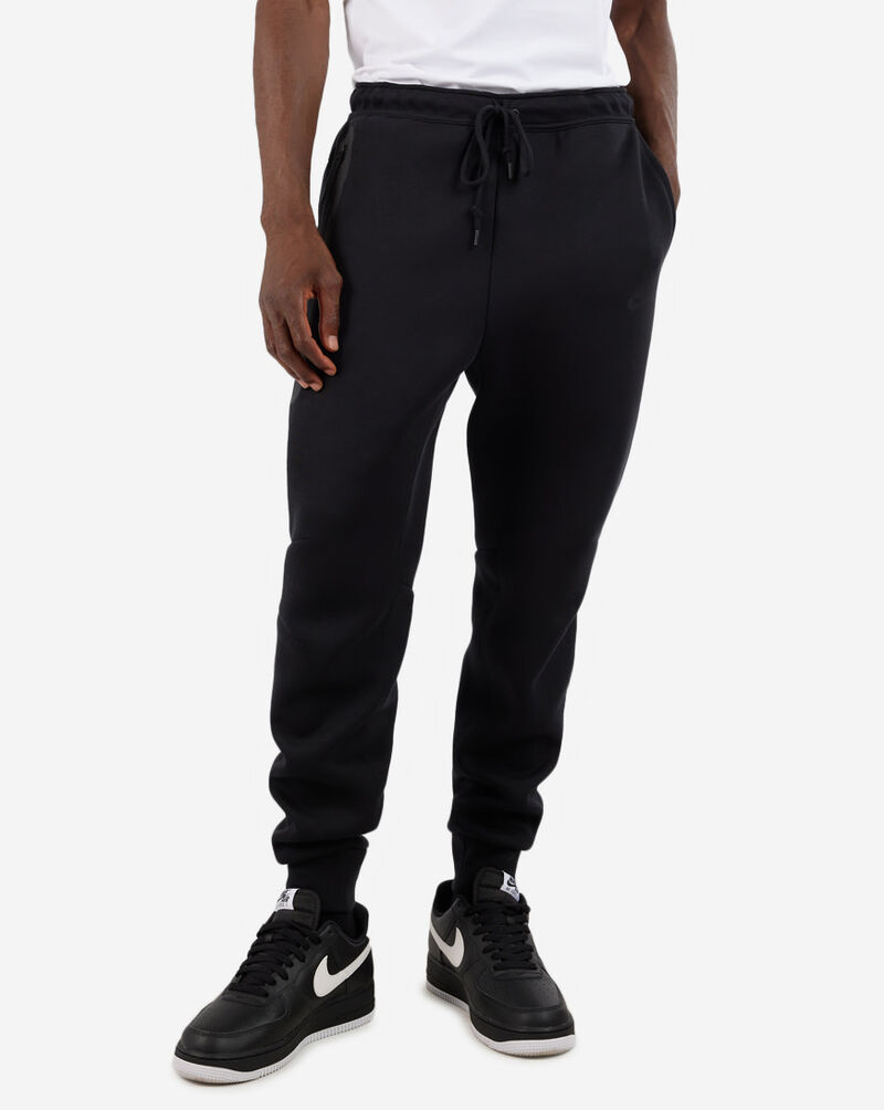 Shop Nike NSW Tech Fleece Joggers FB8002-010 black | SNIPES USA