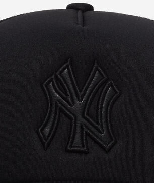 New York Yankees Trucker Leather Logo Adjustable Hat