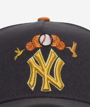 9Forty New York Yankees A-Frame DOTD Snapback Hat