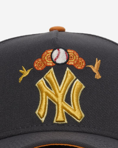 9Forty New York Yankees A-Frame DOTD Snapback Hat