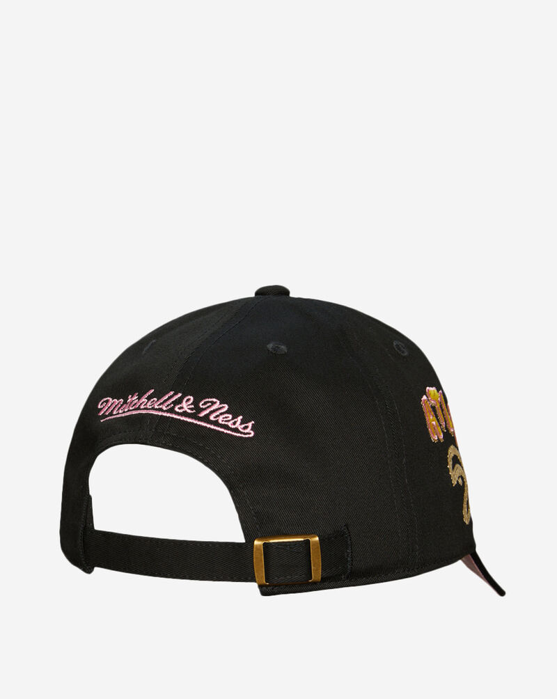 Mitchell  Ness Atlanta Hawks Sidewalk Sketch Strapback Hat HLUX5615-AHAYYPPPBLCK Multi 2