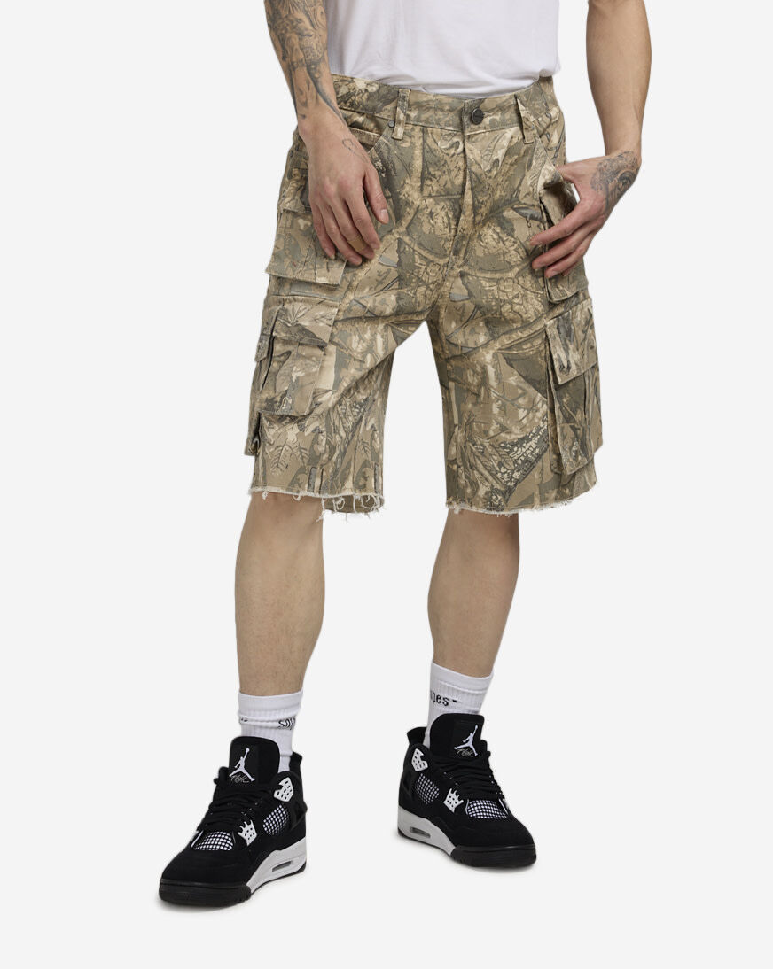 Shop Smoke Rise Cargo Twill Shorts JS25232SN-KHA camo | SNIPES USA