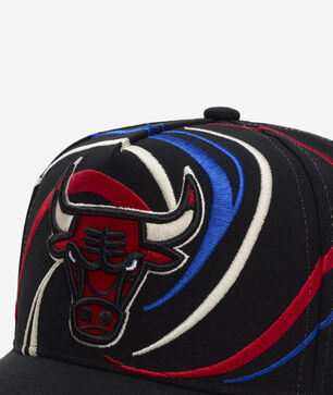 Chicago Bulls Pro Pinch Swirl Snapback Hat