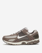 Nike Zoom Vomero 5 HF1553-004 Brown 1