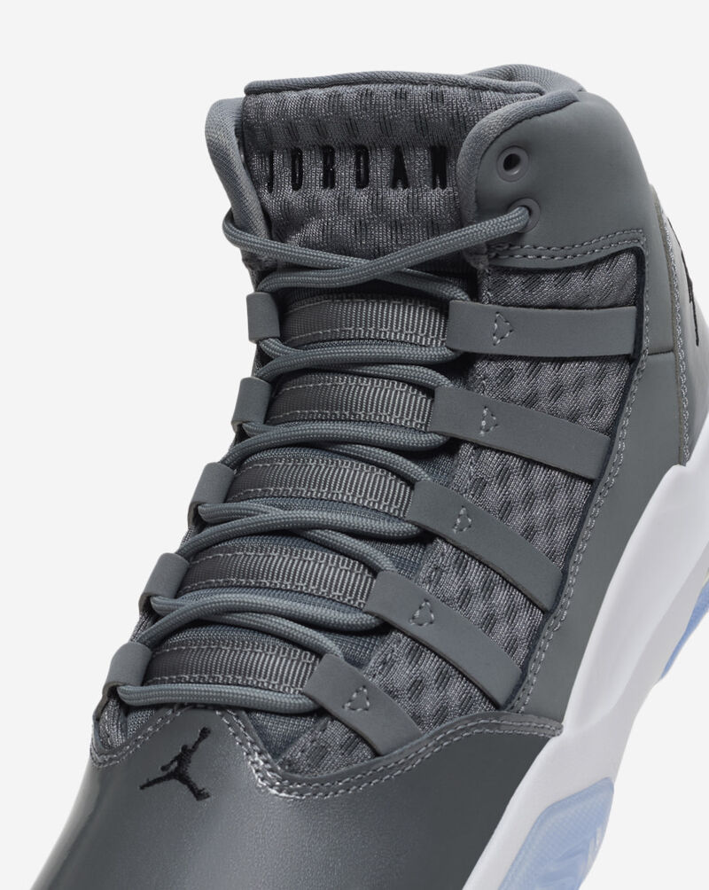 Jordan Big Kids' Max Aura AQ9214-010 Grey 8