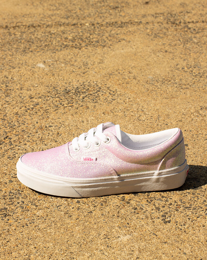 shoes number 5 is equal to