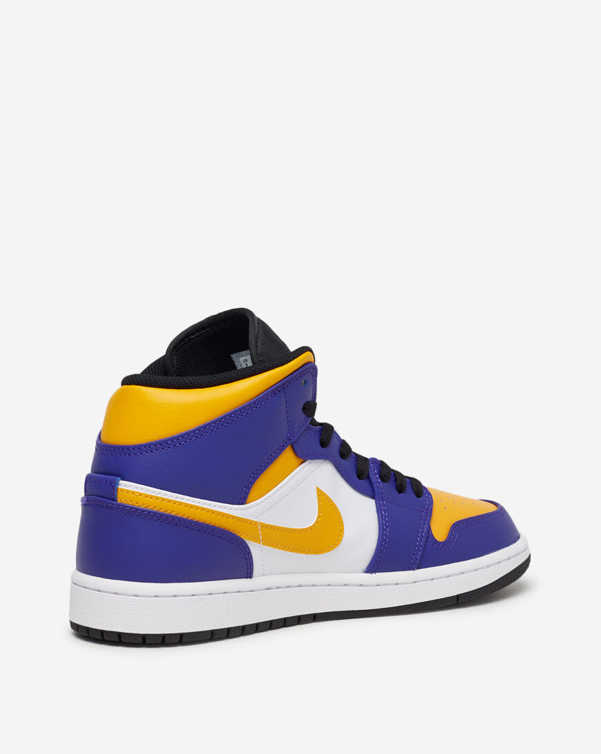Jordan 1 hotsell orange snipes