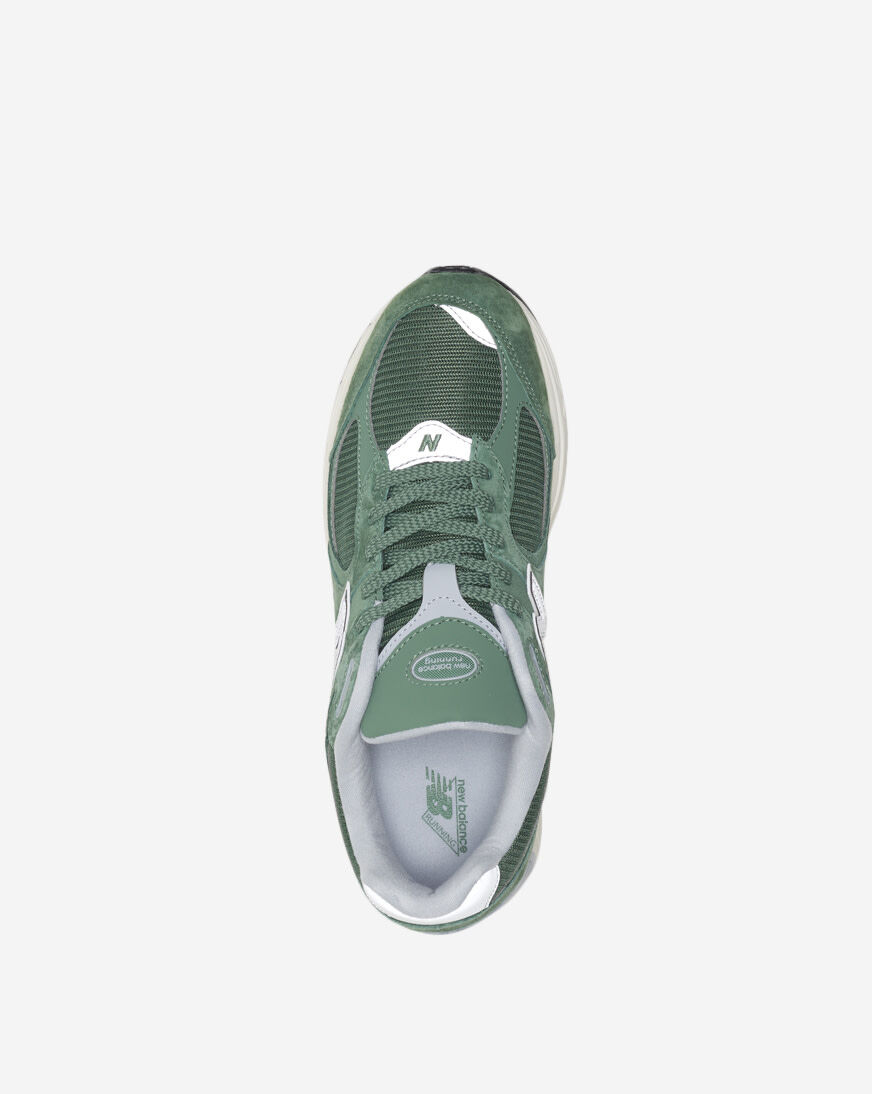 Shop New Balance 2002R M2002RHW green | SNIPES USA