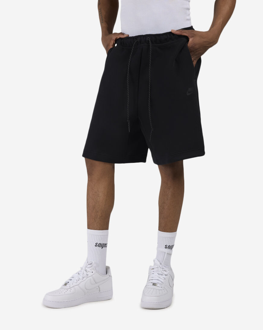Shop Nike Tech Fleece Shorts IM0693-010 black | SNIPES USA