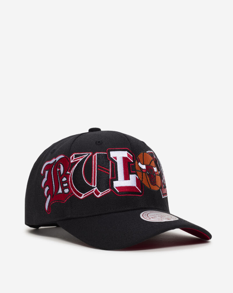 Mitchell  Ness Chicago Bulls Hyper Type Pro Crown Snapback Hat HP10412-CBUBLCK Black 1
