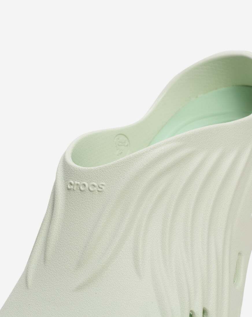 Shop Crocs Echo Wave 210521-3YF green | SNIPES USA