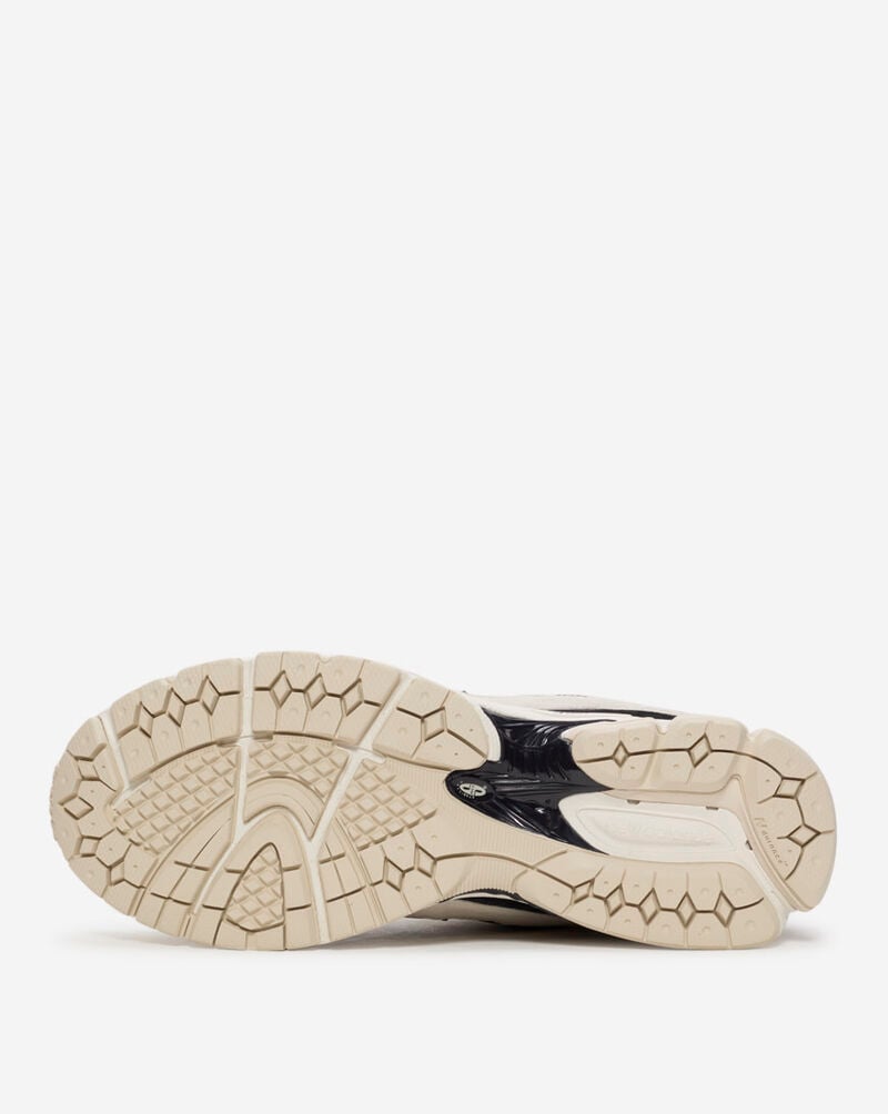 New Balance 2002 M2002RTZ Black 6