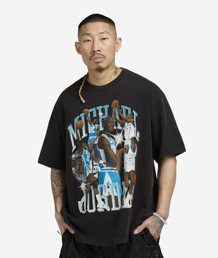 Flight Essentials Graphic T-Shirt