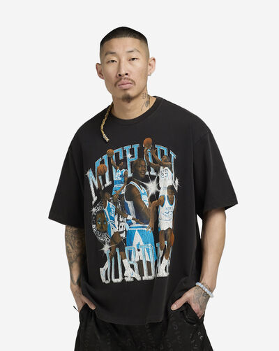 Flight Essentials Graphic T-Shirt