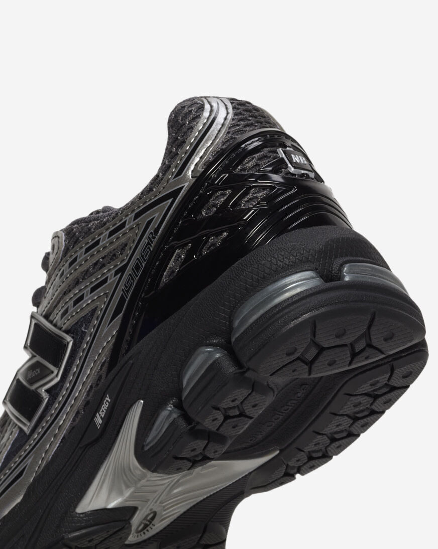 Shop New Balance Grade School 1906 G19067VC black | SNIPES USA