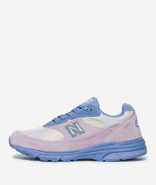 993