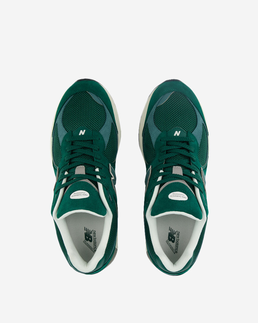 Shop New Balance 2002R M2002RFK green | SNIPES USA
