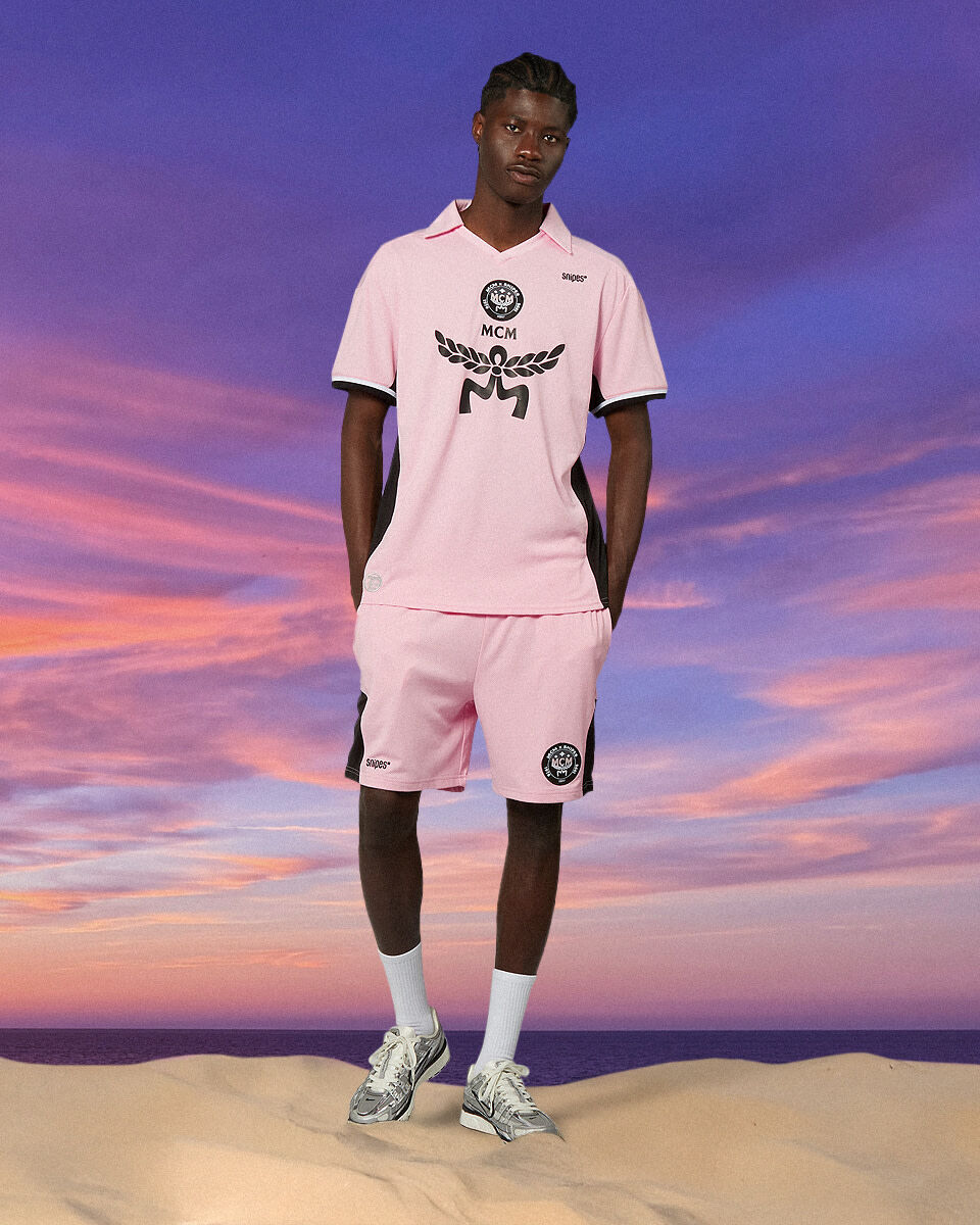 Shop MCM MCM x SNIPES Soccer Shorts SFM252-012-1-ROS pink | SNIPES USA