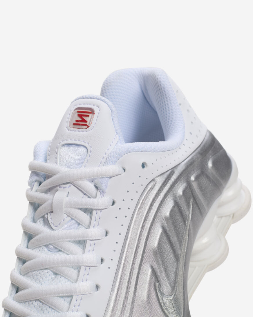 Shop Nike Big Kids' Shox R4 CW2626-101 white | SNIPES USA