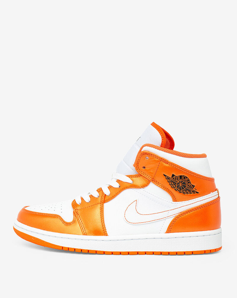 Jordan Air Jordan 1 Mid SE DM3531-800 Orange 1