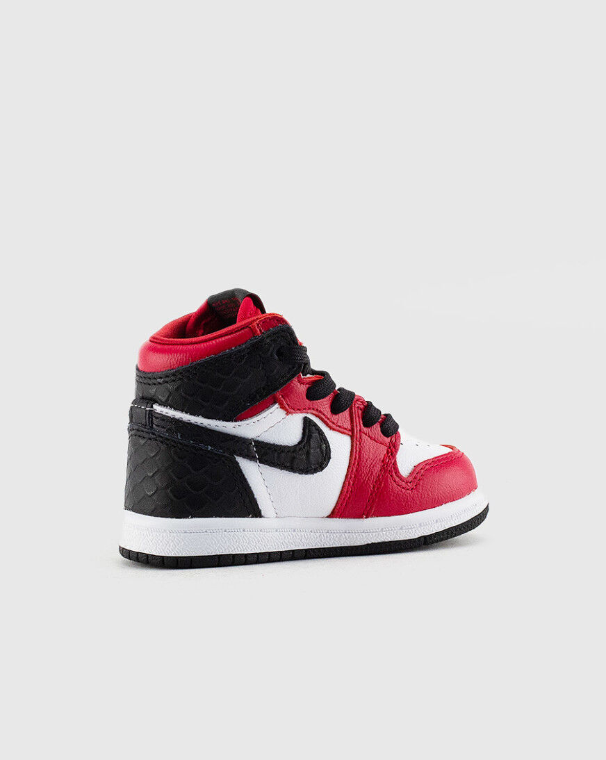 snipes jordan 1 satin