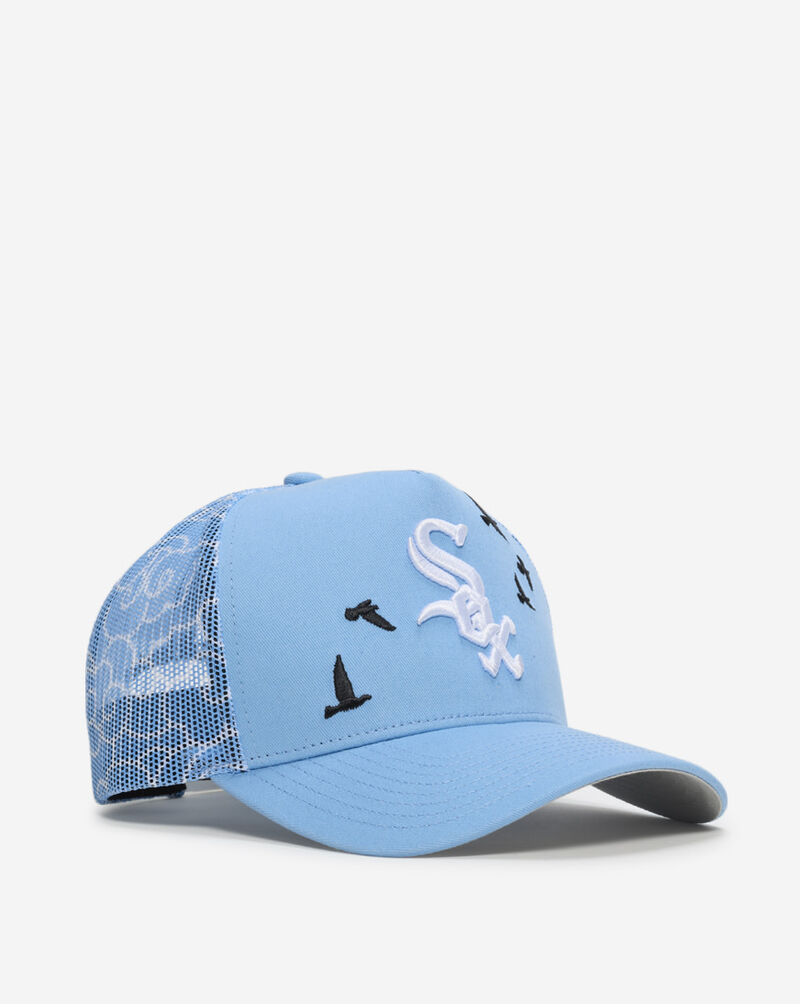 Mitchell  Ness Chicago White Sox Trucker Clouds Adjustable Hat HT20026-CWSLTBL Blue 1