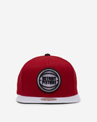 Mitchell & Ness Detroit Pistons Cardinal Red 2 Tone Snapback 6HSSDX20077-DPISCWH Red 2