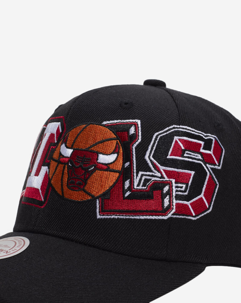 Mitchell  Ness Chicago Bulls Hyper Type Pro Crown Snapback Hat HP10412-CBUBLCK Black 2