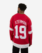 NHL Detroit Red Wings Steve Yzerman Jersey