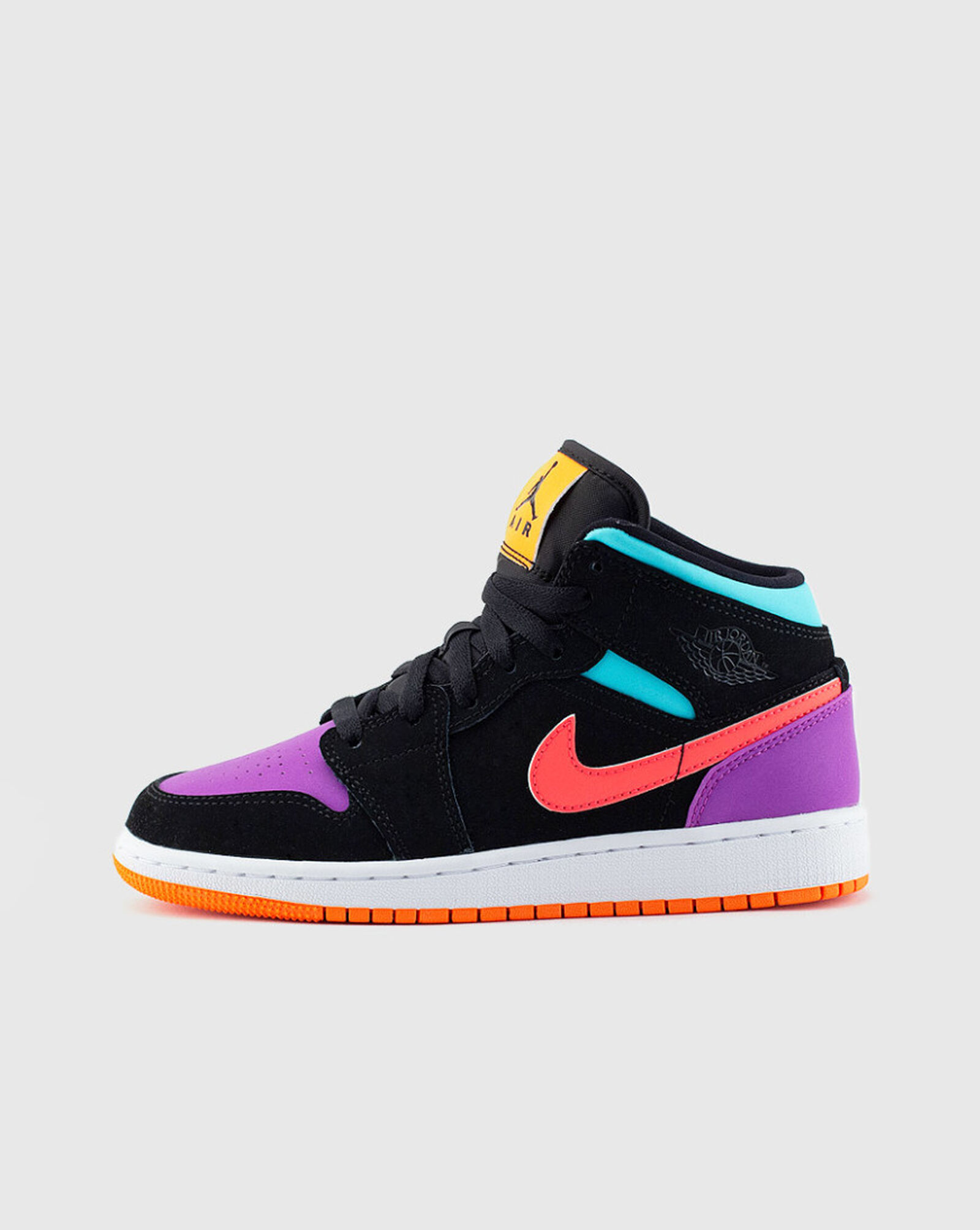 Shop Jordan Grade School Air Jordan 1 Mid 554725-083 black | SNIPES USA