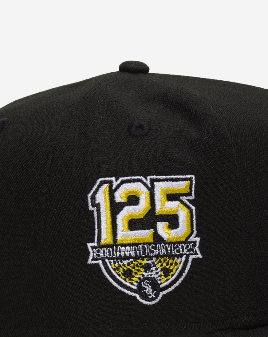 Shop New Era 9Fifty Chicago White Sox Retro Hook A-Frame Snapback
