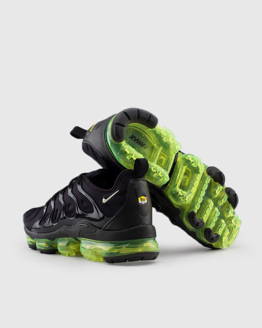 nike air vapormax plus black volt