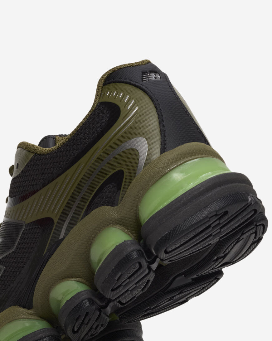 Shop New Balance ABZORB 2000 U20006E1 green | SNIPES USA