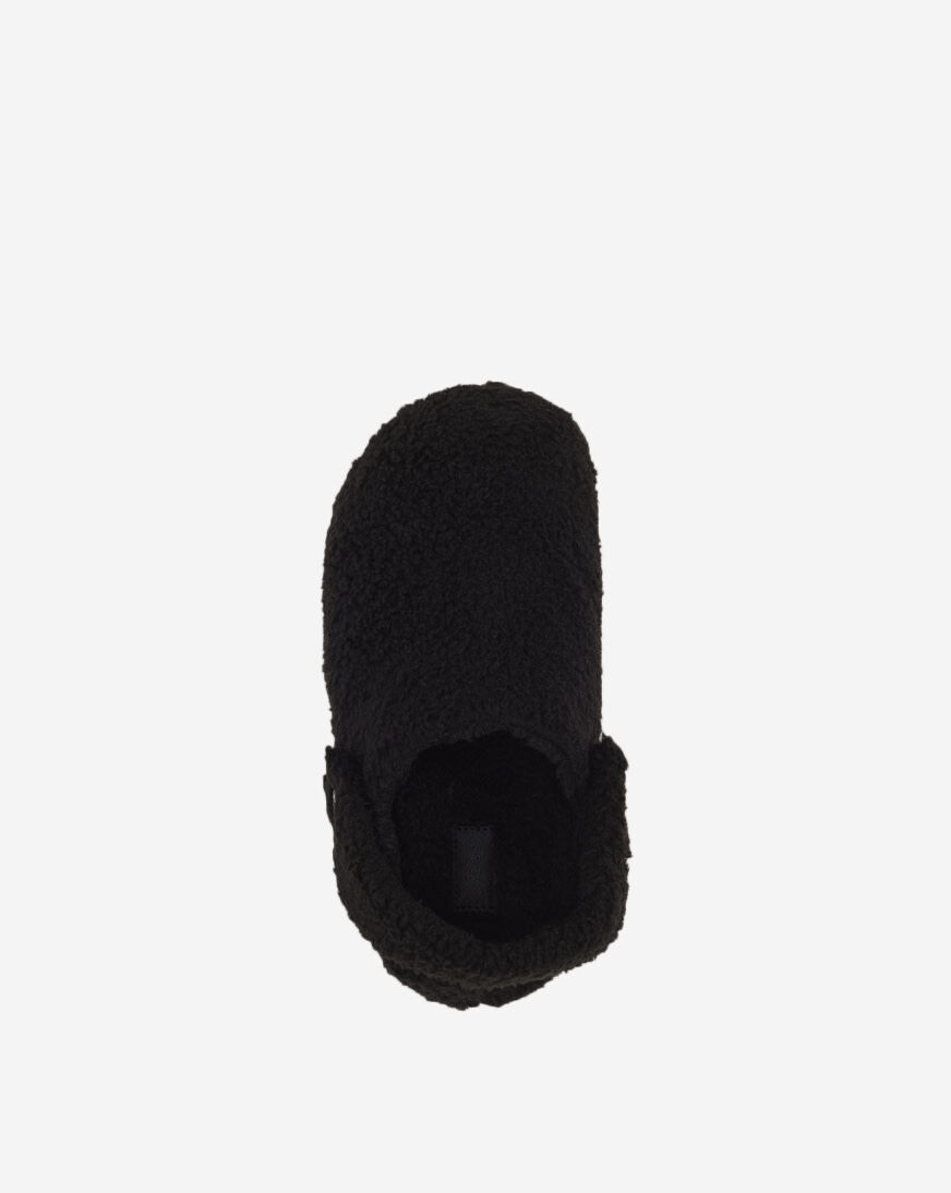 Shop Crocs Grade School Cozy Slipper 210856-001J black | SNIPES USA