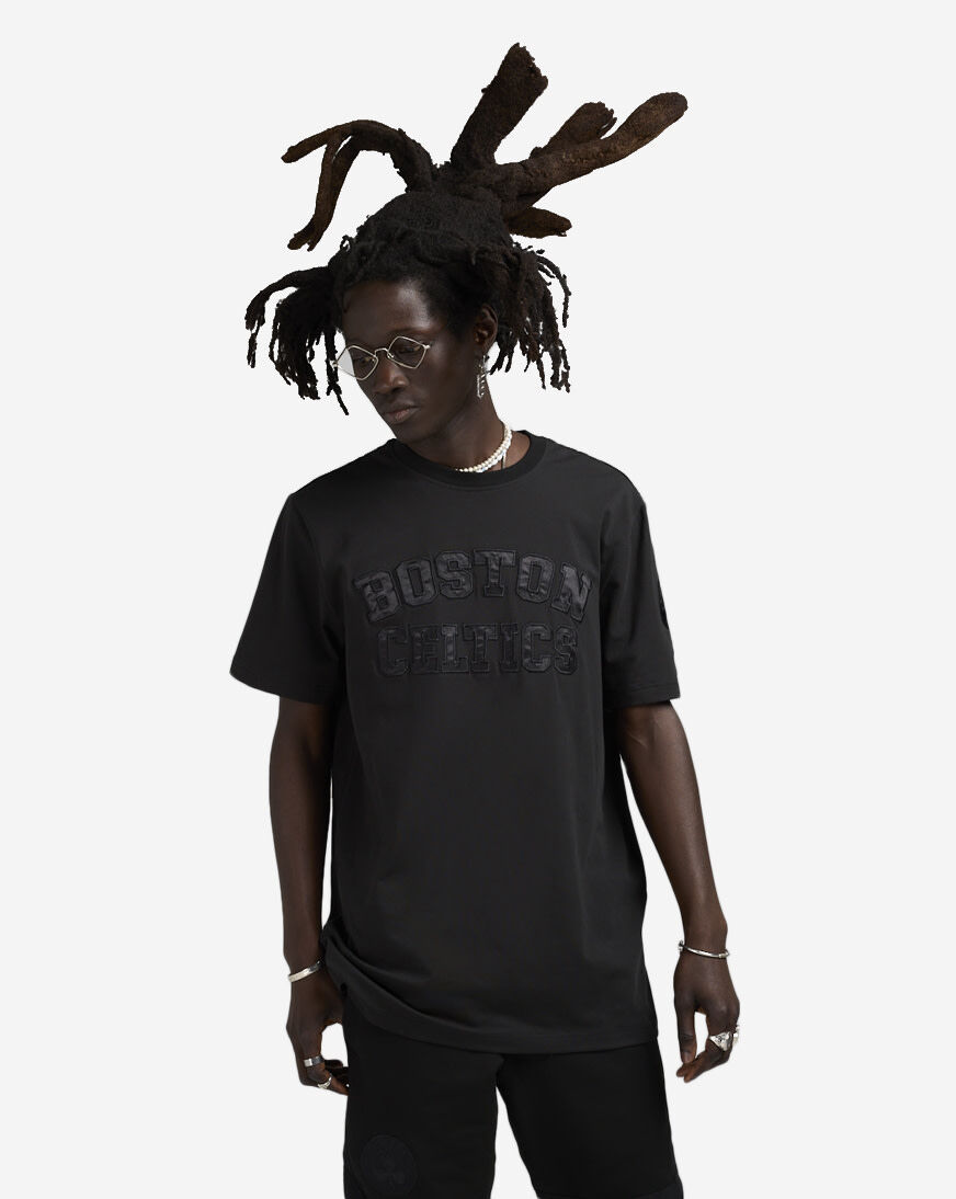 Shop New Era Boston Celtics Tee 60597201 black | SNIPES USA