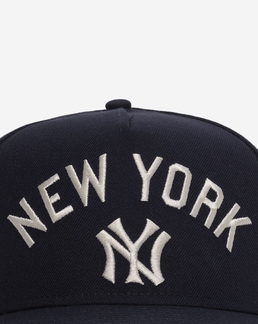 Shop New Era 9Fifty New York Yankees Arched A-Frame Snapback Hat