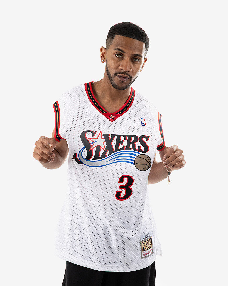 Shop Mitchell & Ness Philadelphia 76ers Allen Iverson Swingman Jersey SMJYGS18200-P76WHIT00AIV white | SNIPES USA