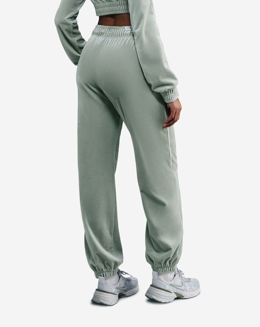 Shop Nike NSW Collection Velour Jogger FZ3682-370 green | SNIPES USA
