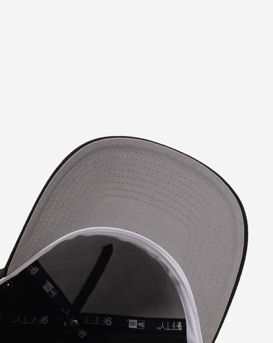 Shop New Era 9Fifty New York Knicks Chainstitch Snapback Hat