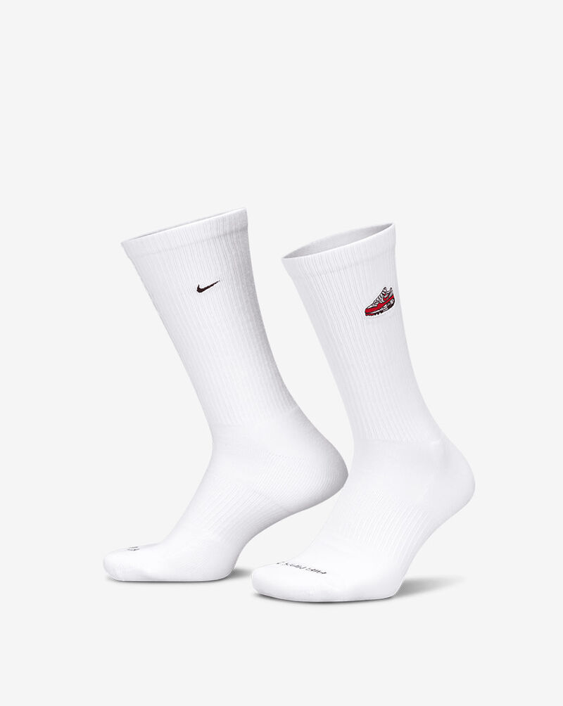 Nike Everyday Plus Crew Air Max Patch Socks FQ0327-100 White 1