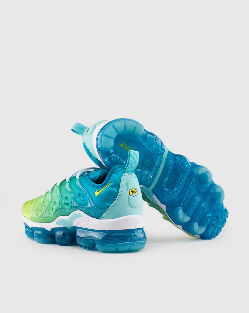 nike vapormax plus turquoise