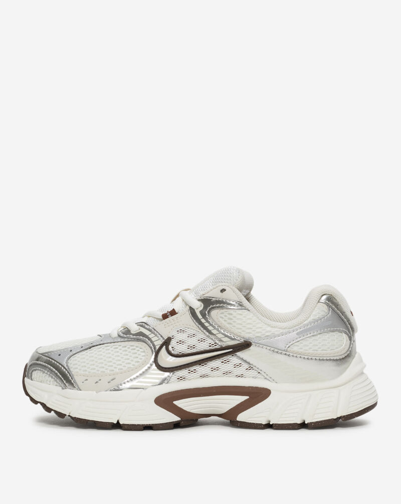 Nike V5 RNR HQ7901-102 silver 1